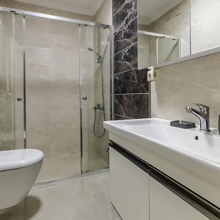 Lejlighed Spacious Flat 4 Min To Marmaray And Uskudar Coast *