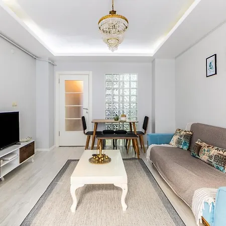 Spacious Flat 4 Min To Marmaray And Uskudar Coast