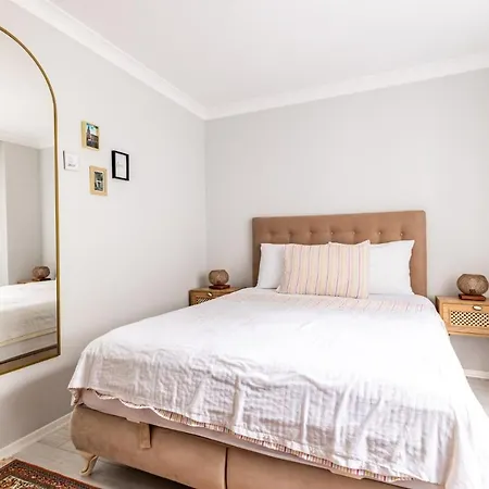 Apartment Spacious Flat 4 Min To Marmaray And Uskudar Coast